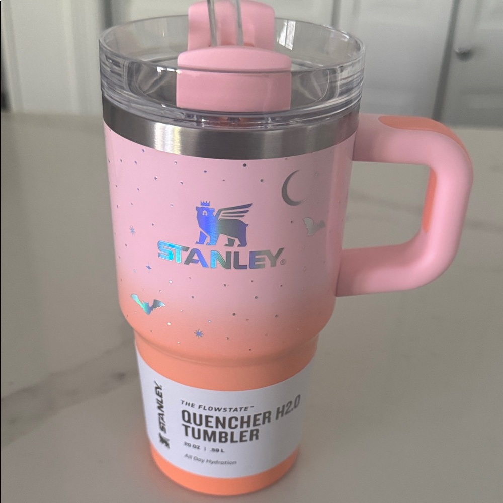 Stanley Halloween glow in the dark limited Pink Quencher H2.0 Tumbler 20oz